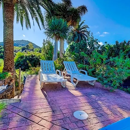 El Nogal Casa Rural Con Piscina Y Jardines